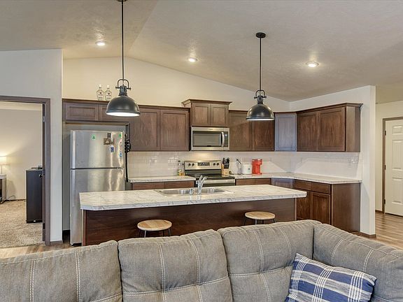 3rd image of 10330 W Salmonberry Rd