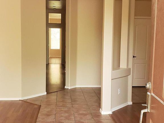 3rd image of 9655 E Glencove Cir