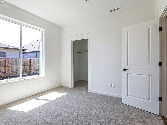 4th image of 2900 NE 169th Ct