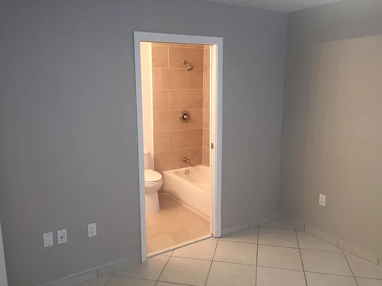 8027 Lake Dr — Photo 4