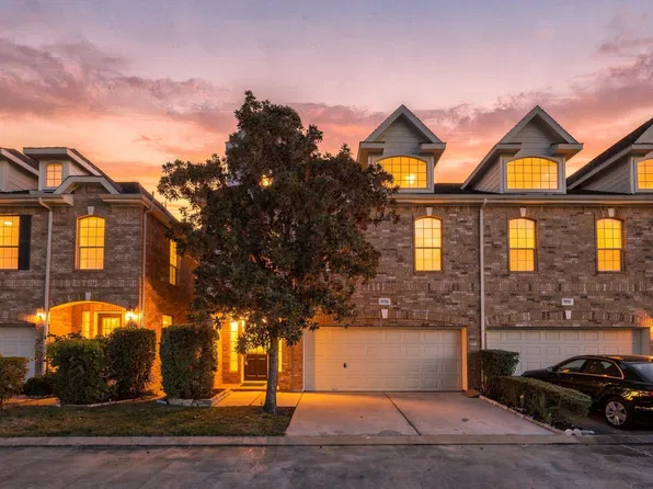 5722 Beverly Hills Walk, Houston, TX 77057
