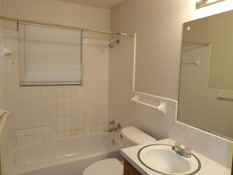 1610 NW Black Mesa Dr — Photo 4