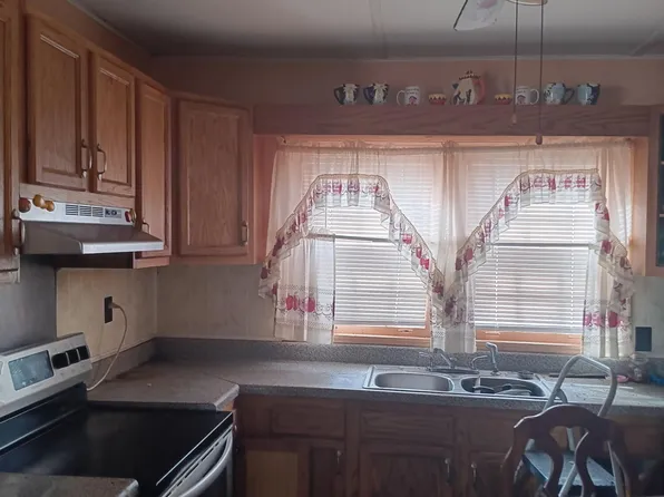 139 Ewing St, Brooksville, MS 39739