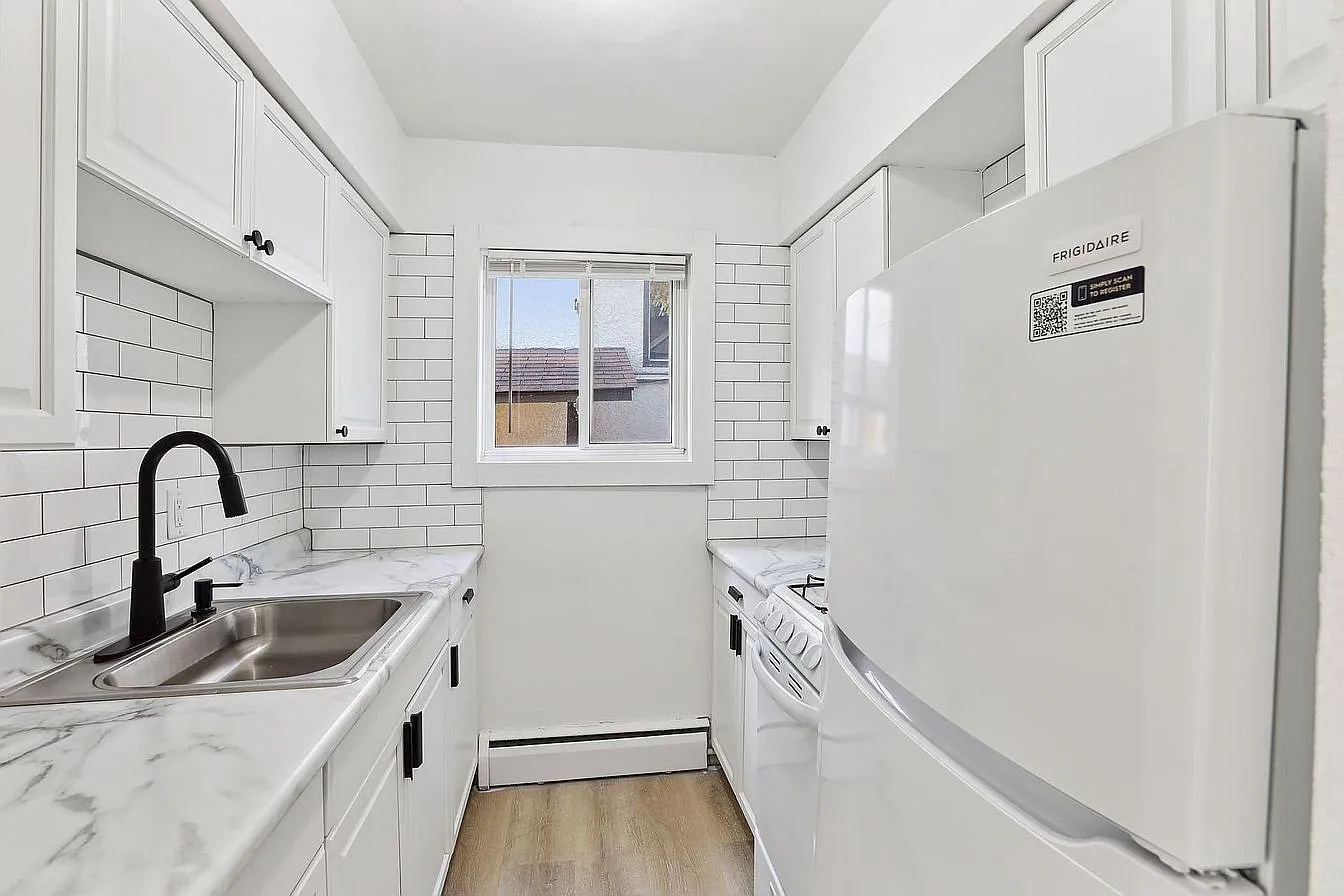 1 bed, 700 sqft, $1,325 — Photo 4