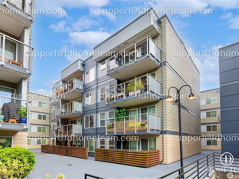 1311 12th Ave S #G302 — Photo 2