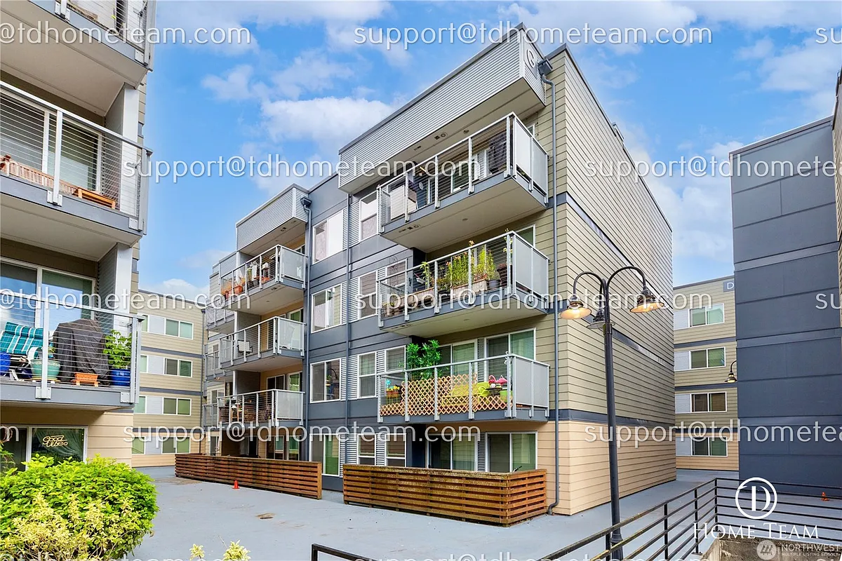 Building Photo - 1311 12th Ave S #G302