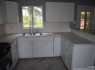 118 Carmen Pl, San Antonio, TX 78207