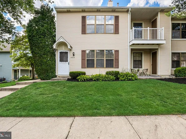 292 Everly Ct, Mount Laurel, NJ 08054