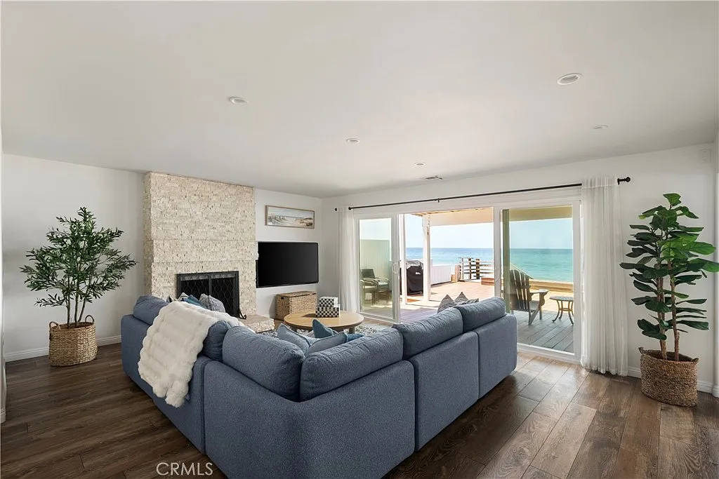 4 bed, 3.5 bath, 2548 sqft, $25,000 — Photo 4