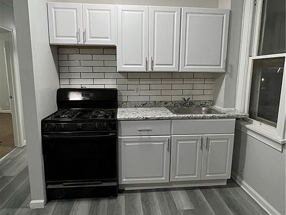 4th image of 6128 Lausche Ave #2