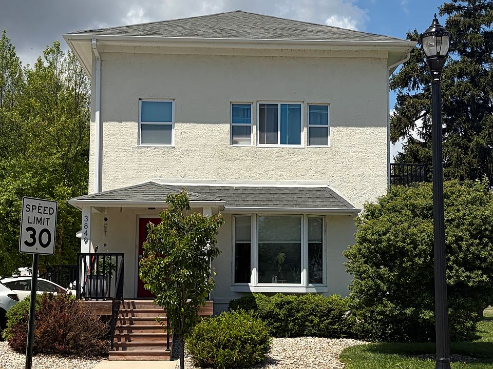 1st image of 3849 S Packard Ave #C3