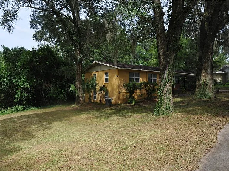 1410 NW 7th Rd — Photo 2