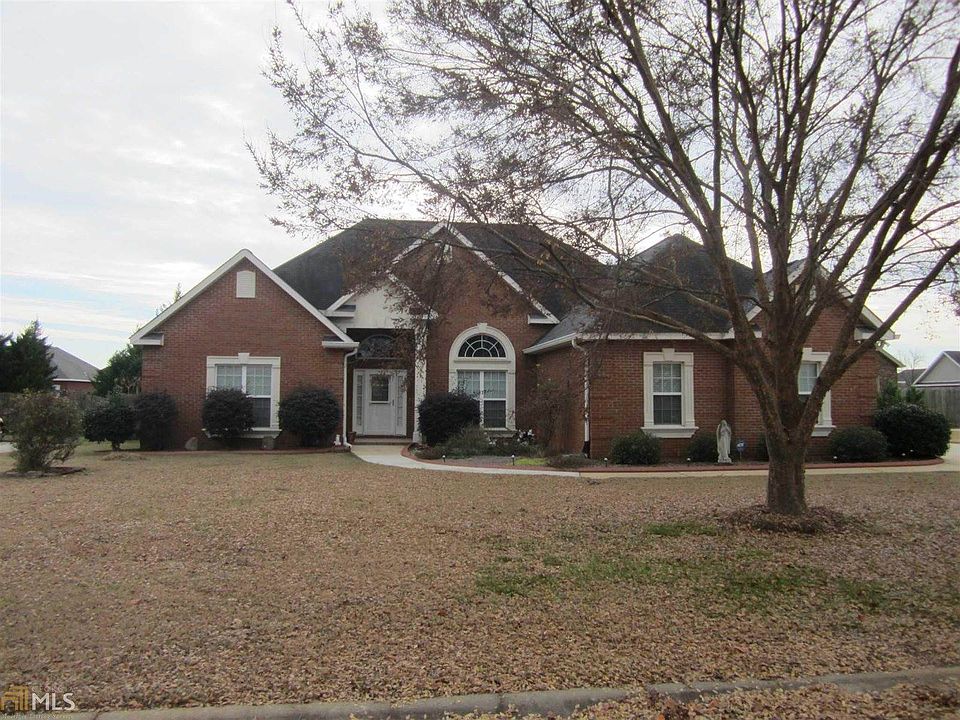 1st image of 403 Rose Hill Dr