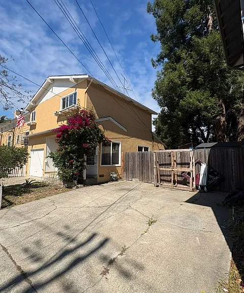 1315 Willow St — Photo 2