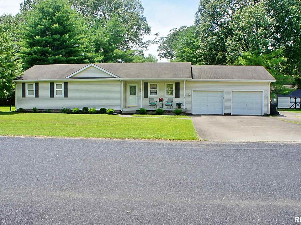 1st image of 7 Woodhaven Dr