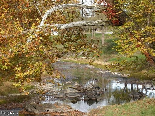 Walking distance to the Shenandoah River!