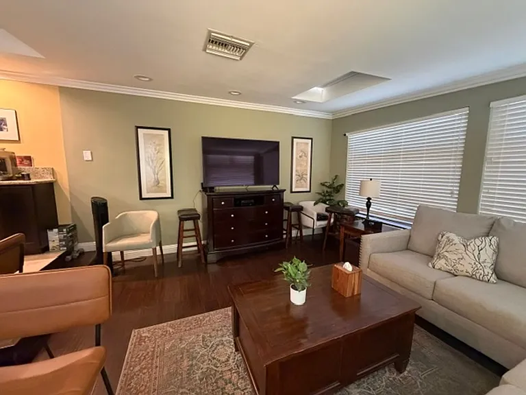 459 N Jenifer Ave — Photo 11