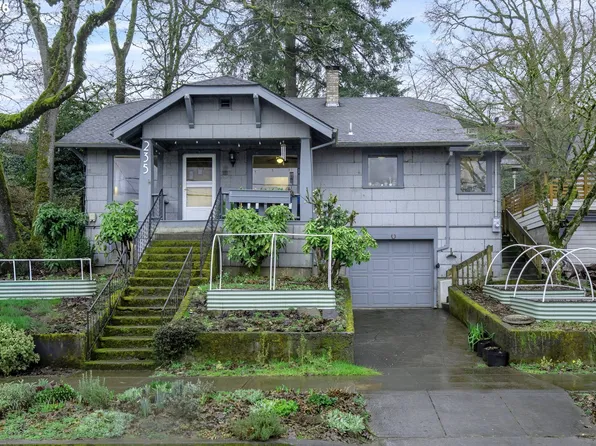 235 S 4th St, Saint Helens, OR 97051