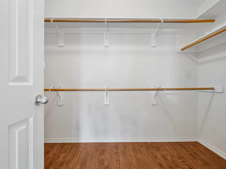 18235 Silver Timber Ct — Photo 21