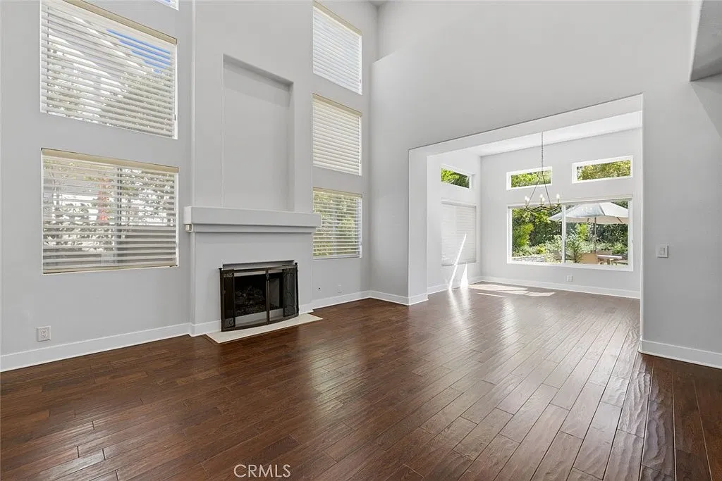 3 bed, 2499 sqft, $9,500 — Photo 4