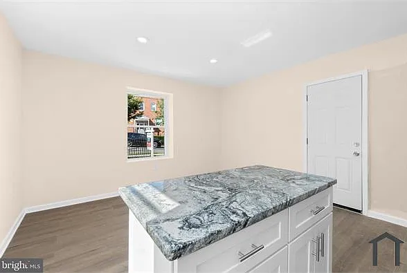 3158 Buena Vista Ter SE #5 — Photo 3