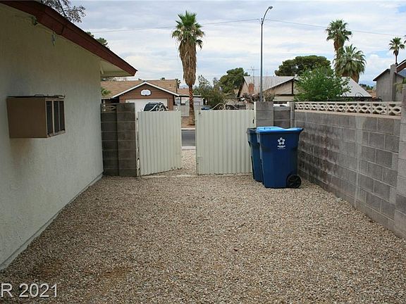 3rd image of 5414 Clydesdale St