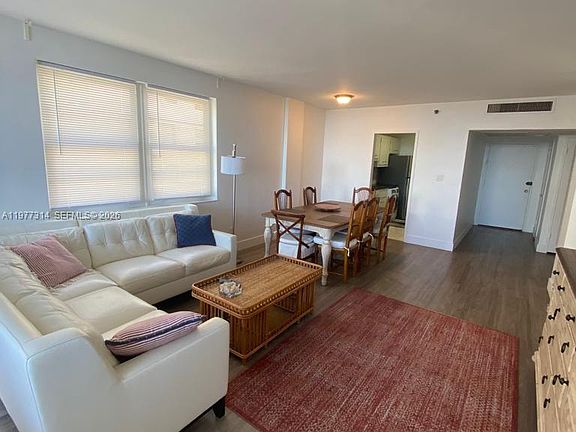 2nd image of 100 Lincoln Rd