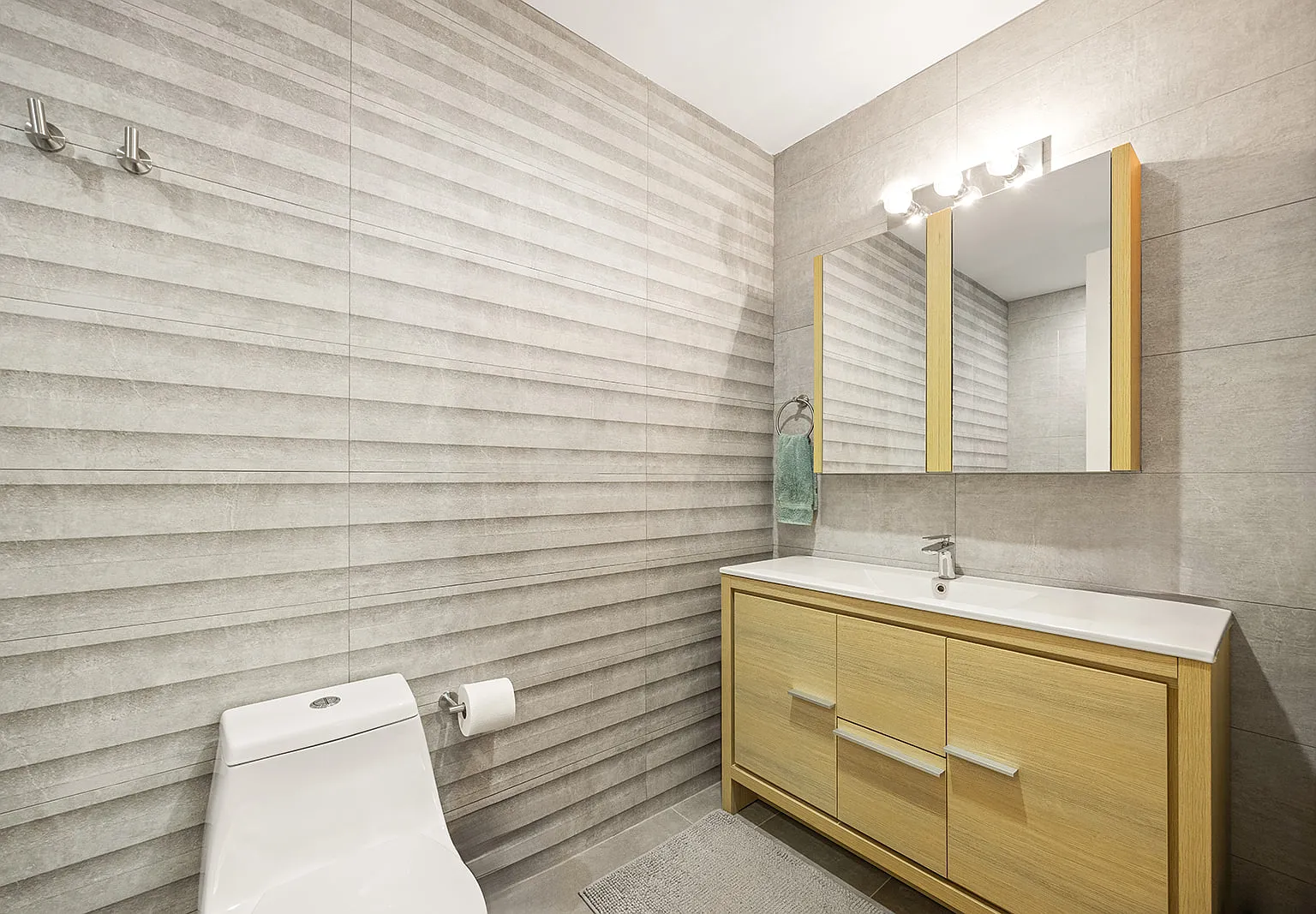 1090 Carroll Street — Photo 4