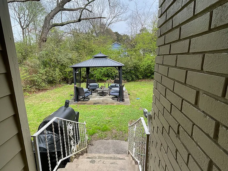 643 Center Hill Ave NW — Photo 8
