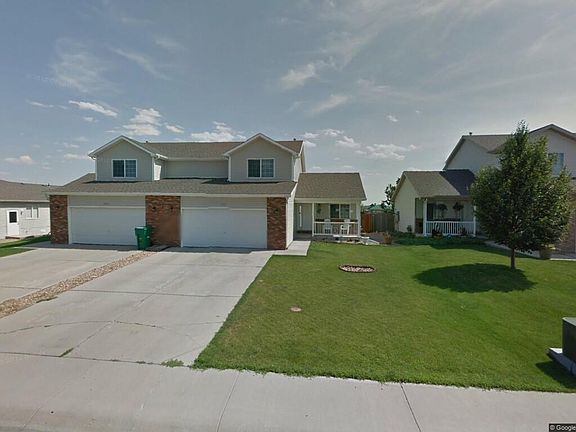 2nd image of 2406 Quay St