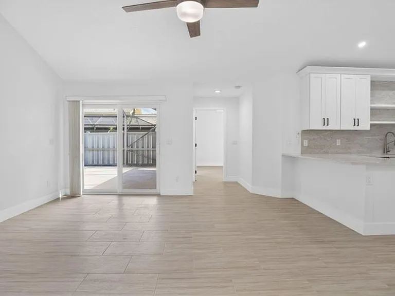 5230 Woodruff Ln — Photo 12