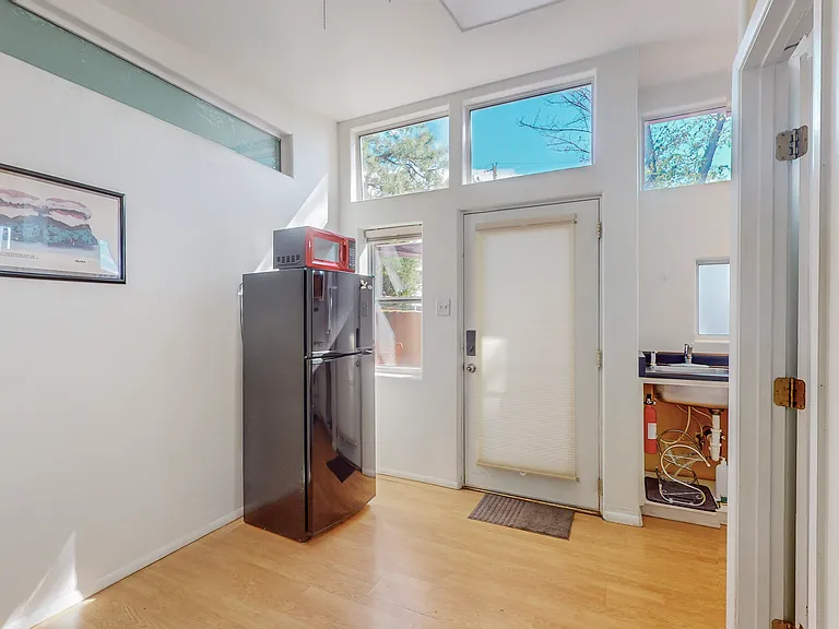 601 Noble Pl NE #2 — Photo 7