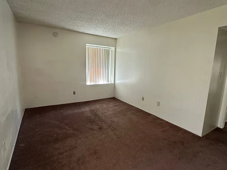 1001 McDonald Way #19 — Photo 6