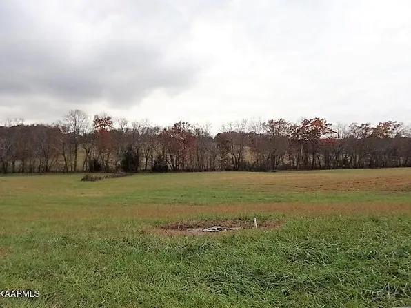 York Ln, Crossville, TN 38555