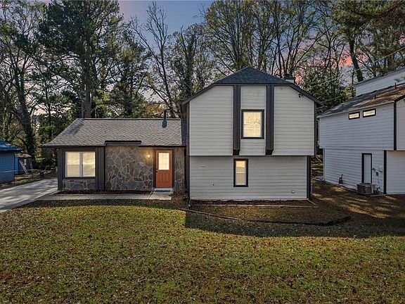 3rd image of 2468 Leslie Brook Dr