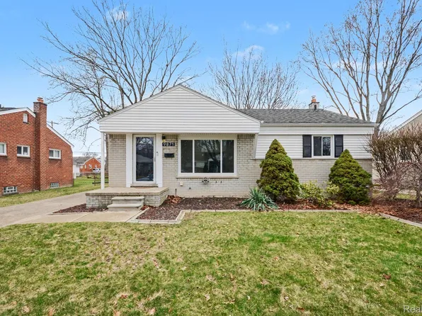 9871 Doris St, Livonia, MI 48150