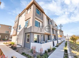 27578 Manzanita Way, Valencia, CA 91381