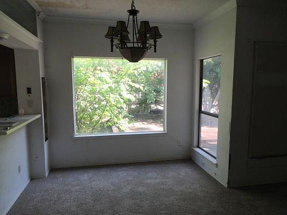 3rd image of 3501 Waverly Ct