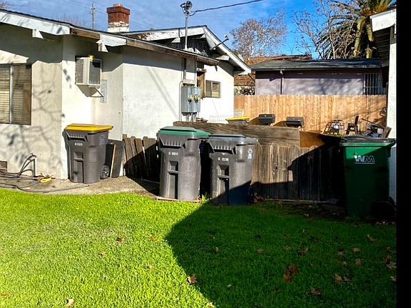 3rd image of 640 N San Jose St