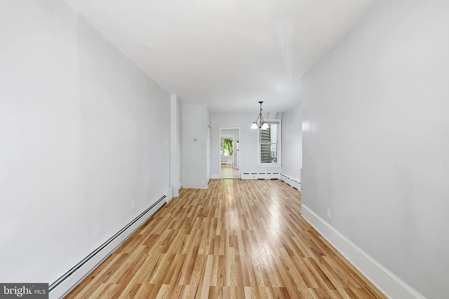 3 bed, 1222 sqft, $2,200 — Photo 1
