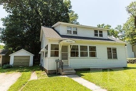 1st image of 313 7th Ave N