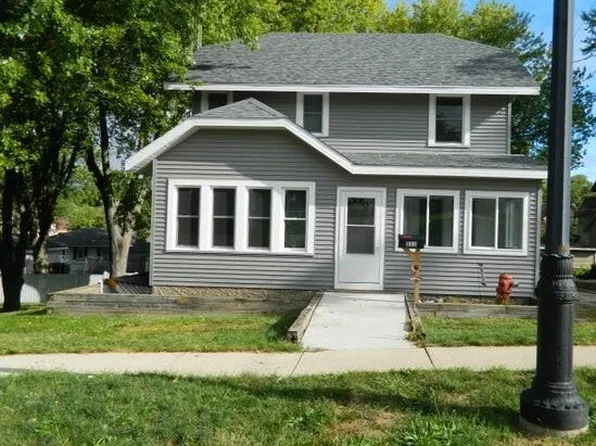 311 West Racine STREET, Jefferson, WI 53549