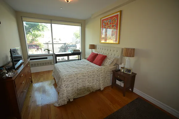 Rented by Voro, LLC | media 20