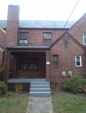 1st image of 4518 S Dakota Ave NE