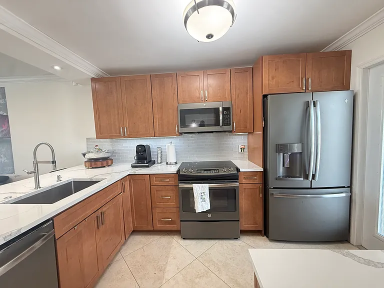 3180 NE 48th Ct #406 — Photo 8