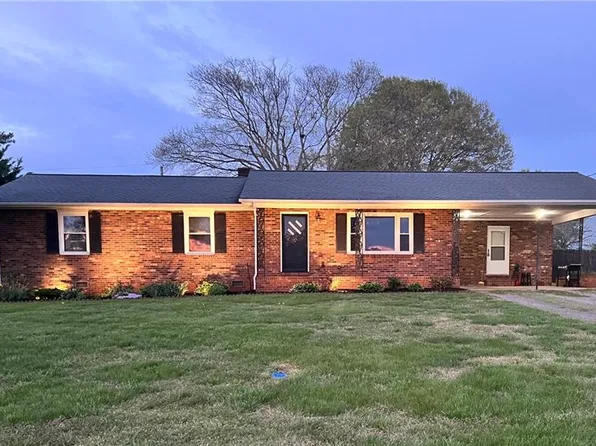 1012 E Renegar Rd #H, Yadkinville, NC 27055