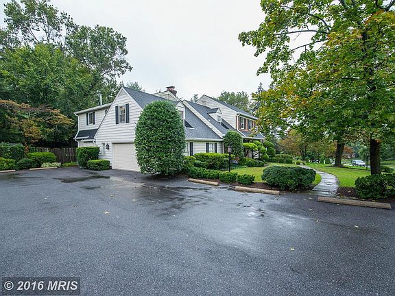 2nd image of 11000 Rosemont Dr