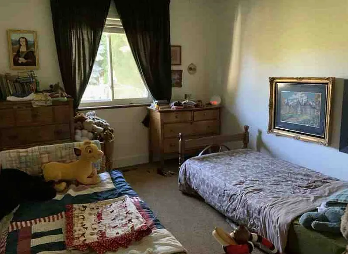 upstairs bedroom 1