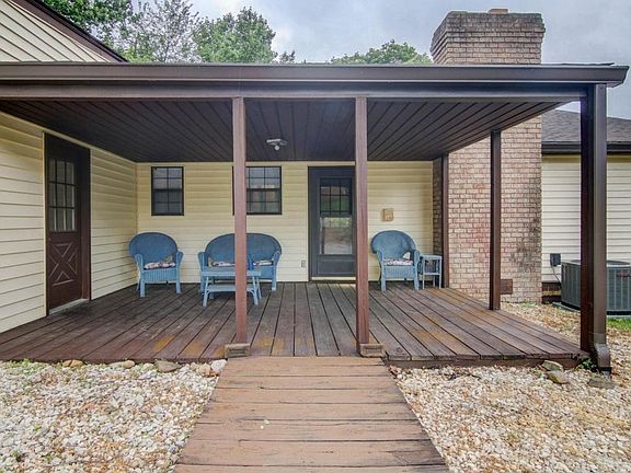 4th image of 3026 Green Hill Dr