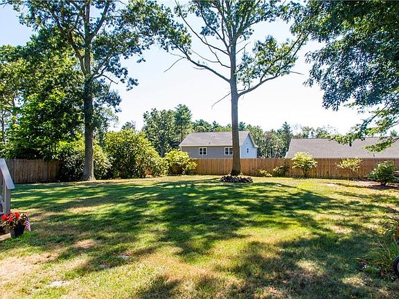 3rd image of 46 Rawlinson Dr